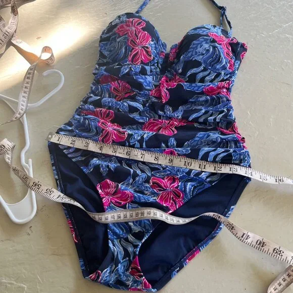 Lilly Pulitzer Farlee One Piece Swimsuit in Low Tide Navy Its Ofishell Size 6 - Picture 10 of 10